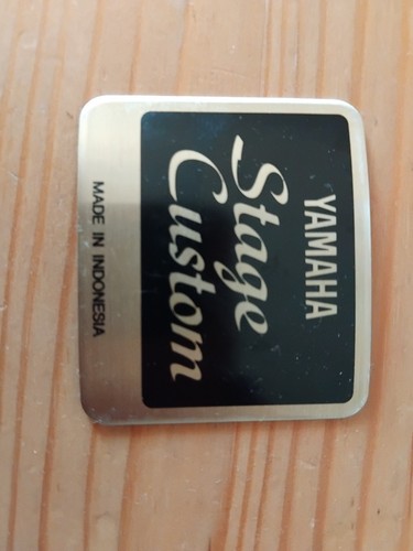 Yamaha stage custom - badge, drum